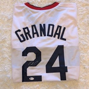 Retro Chicago White Sox jersey (autographed by Yasmani Grandal)